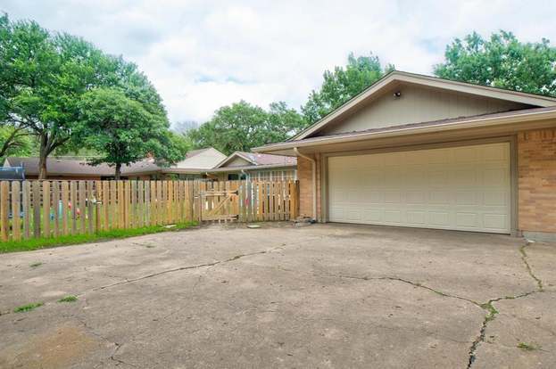 Building Photo - 1405 Yarborough Dr