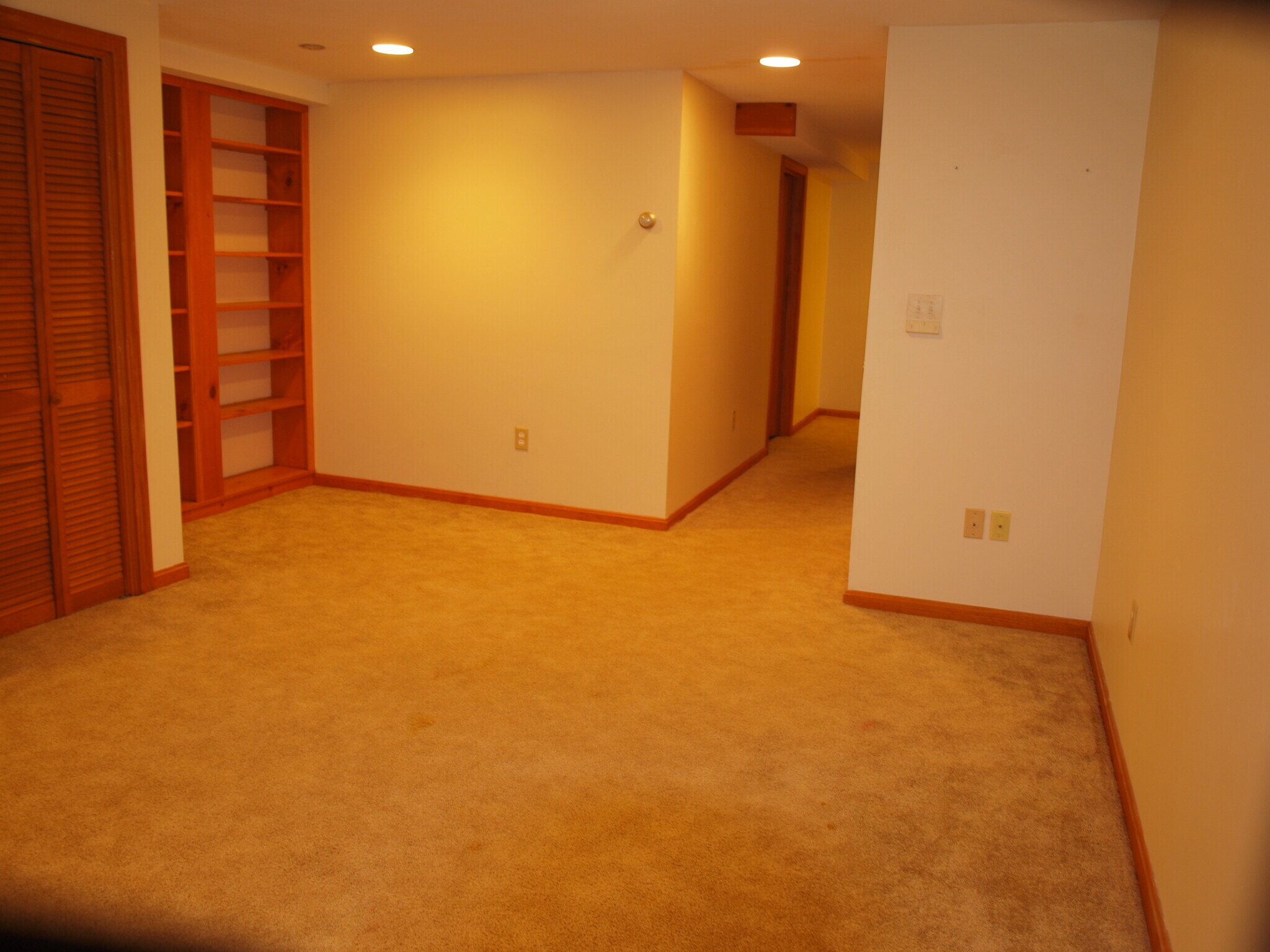 Building Photo - 42 Brookside Dr