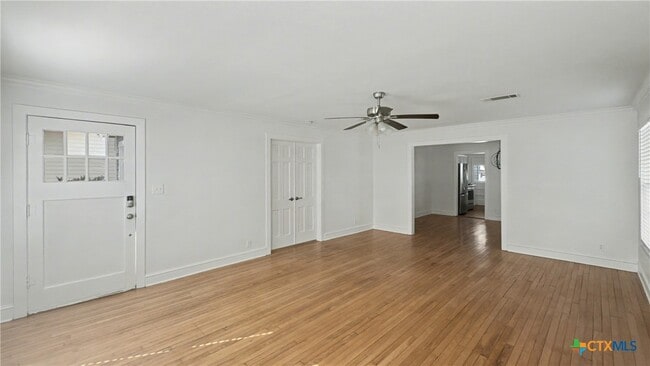 Building Photo - 820 N 5th St