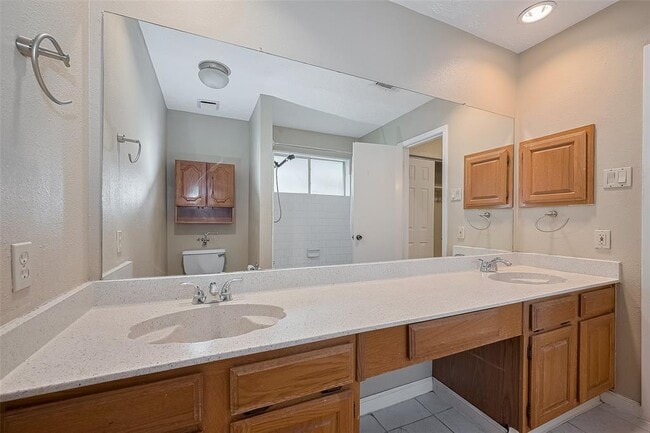 Building Photo - 13126 Kingsmill Dr