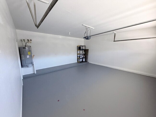 Building Photo - 3028 W Cavalry Dr