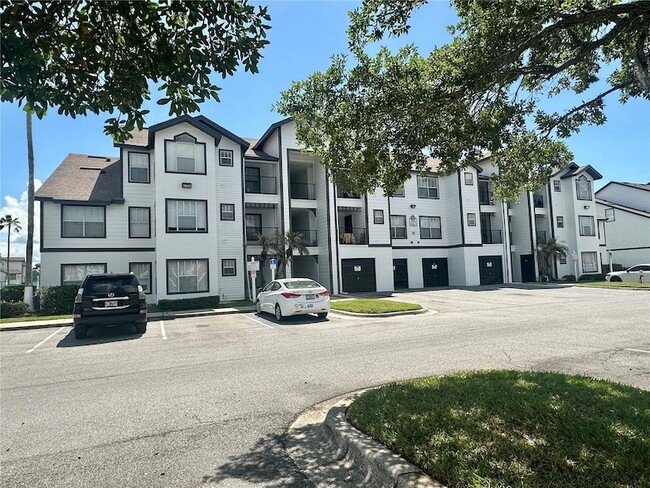 Building Photo - 2213 Grand Cayman Ct