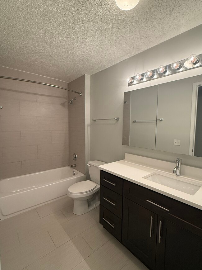 Building Photo - 509 N Dearborn-2001