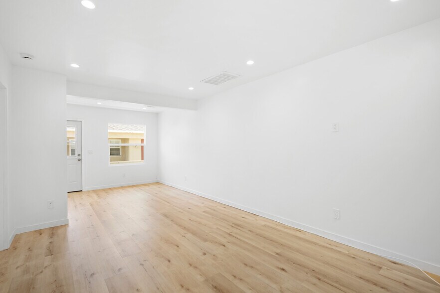 Building Photo - 1022 Spazier Ave