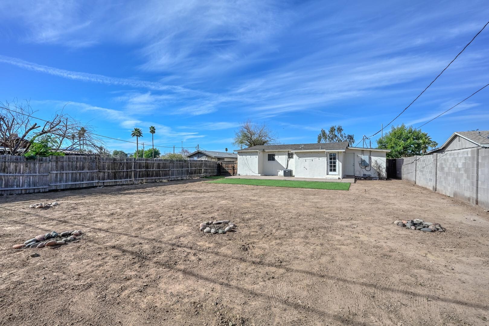 Building Photo - 1211 N Frances St