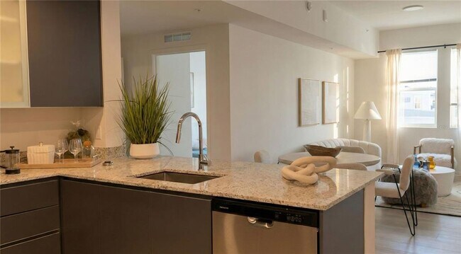 Building Photo - 5592 Pga Blvd