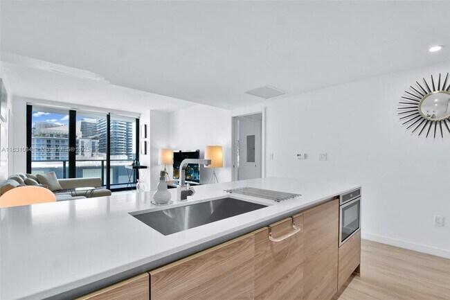 Building Photo - 1300 S Miami Ave