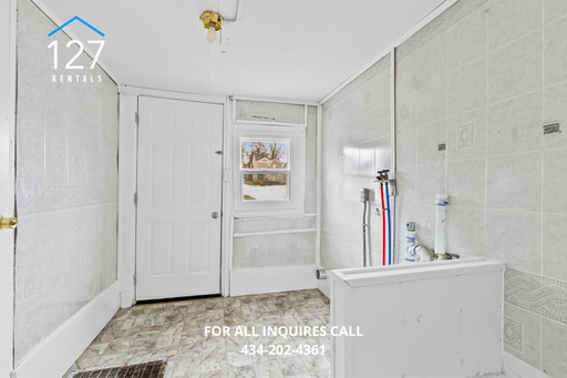 Building Photo - Private, Move in Ready 1 Bed 1 Bath!!