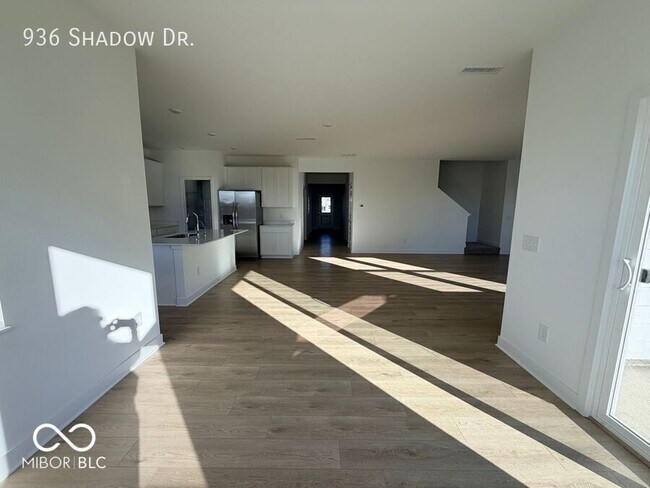 Building Photo - 936 Shadow Dr