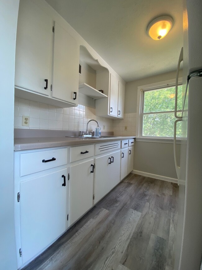 Building Photo - 83 N Main St