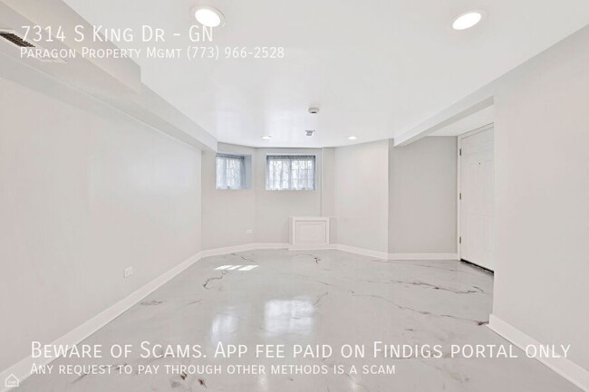 Building Photo - 7314 S King Dr