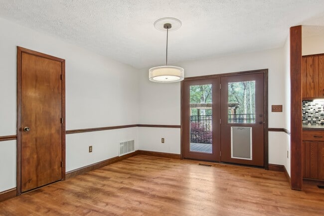 Building Photo - 11 Timothy Ln