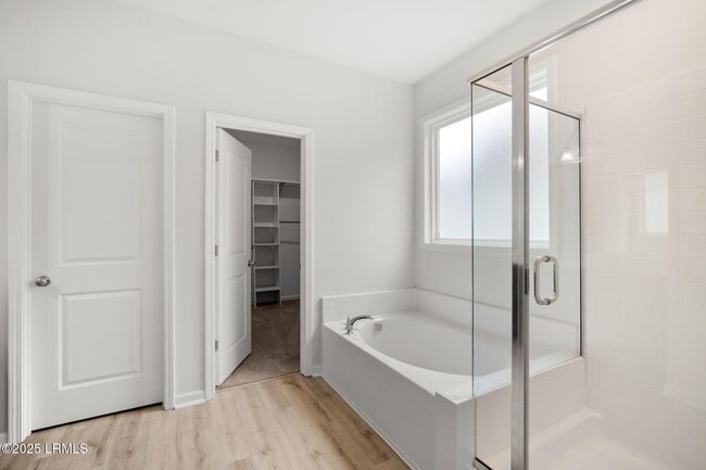 Building Photo - 98 Great Bend Dr