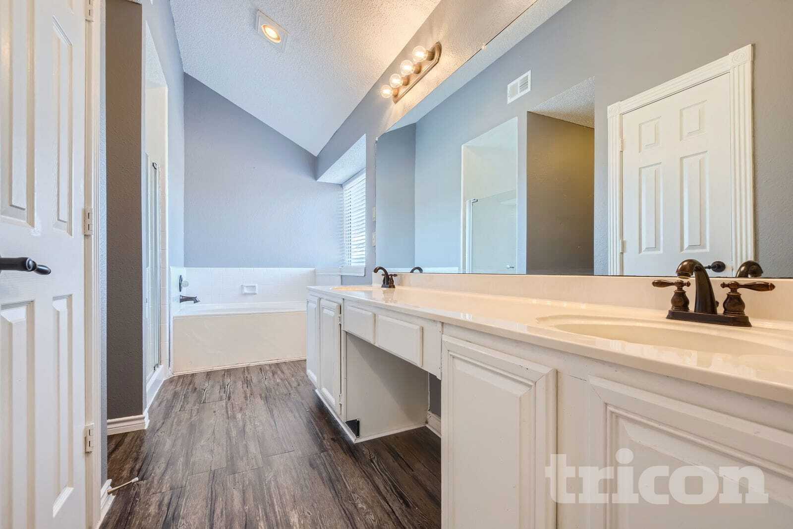 Building Photo - 1417 Baker Dr