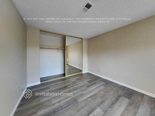 Building Photo - 301 Old River Dr