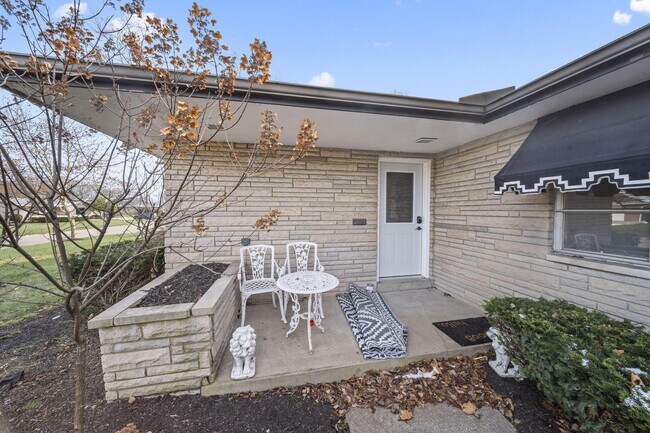 Building Photo - 1585 Peace Pl