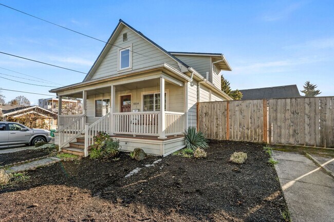 Building Photo - 8334 SE Taylor Ct