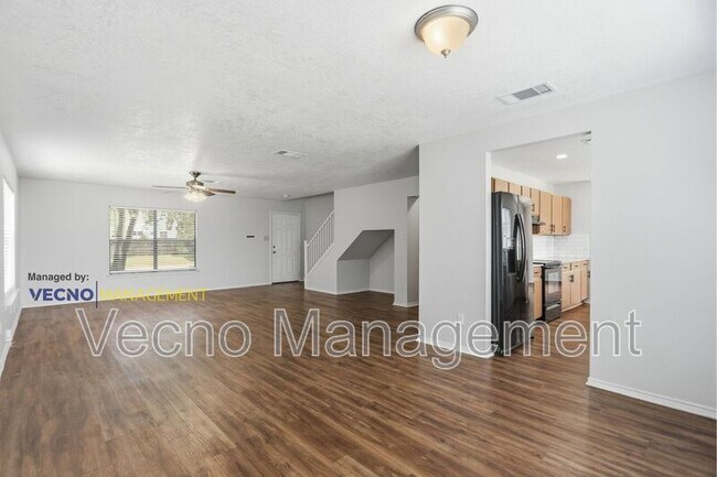 Building Photo - 8138 Elktree Pass