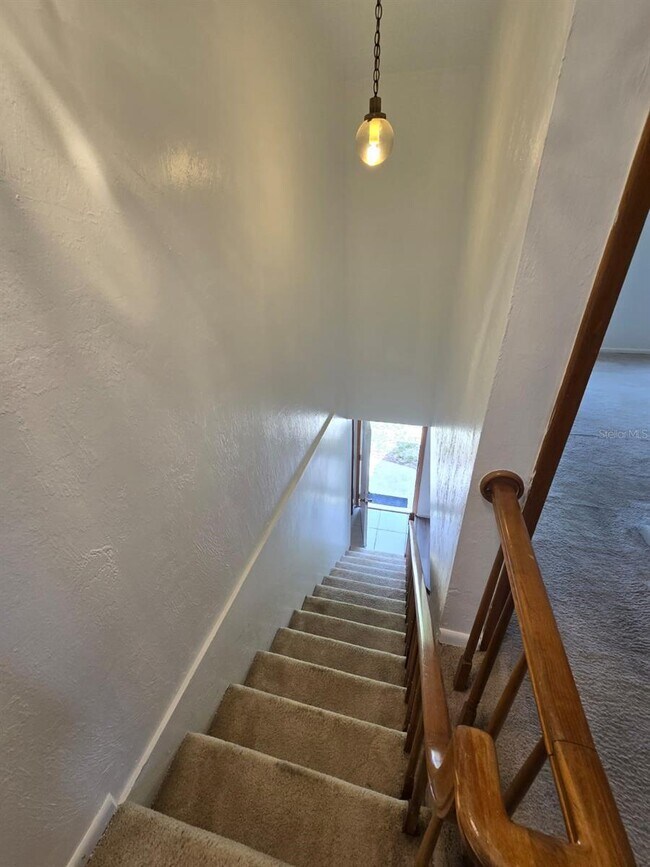 Building Photo - 2134 NE 45th Ave