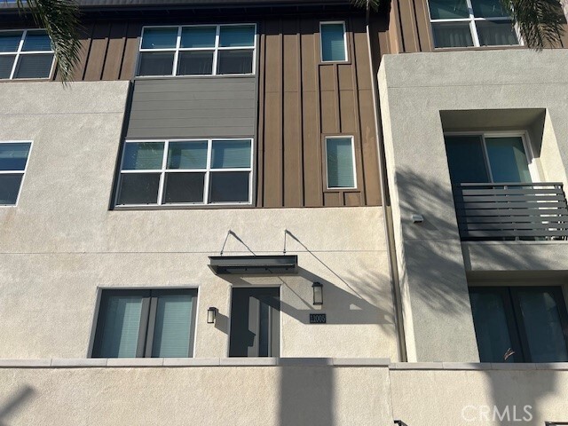 Building Photo - 11005 Skyglow Dr