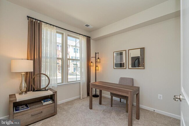 Building Photo - 3929 Small Roundtop Rd