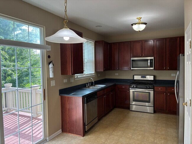 Building Photo - 3383 Kentshire Cir