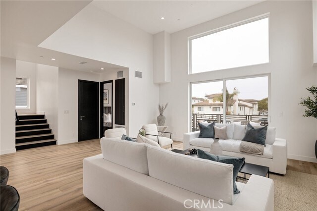 Building Photo - 201 S Juanita Ave