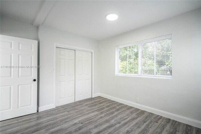 Building Photo - 6871 Abbott Ave