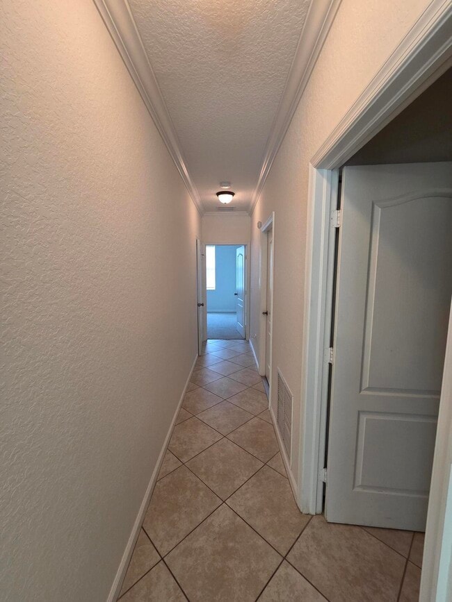 Building Photo - 4365 Colony View Dr