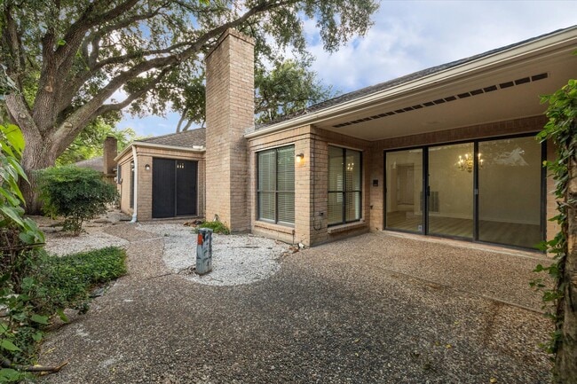 Building Photo - 15703 Whitewater Ln