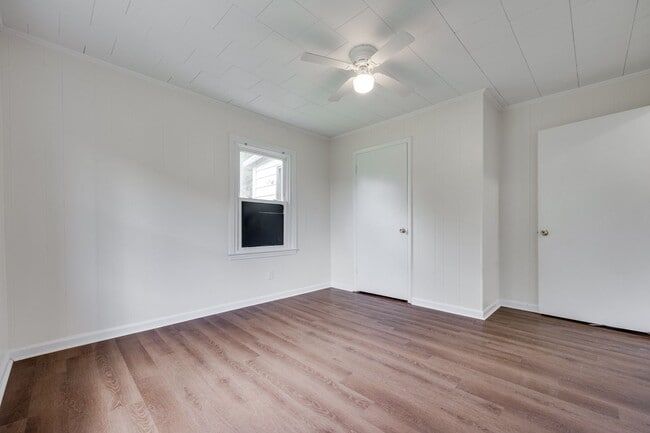 Building Photo - Cute 2 bedroom 1 bath home in Gastonia.