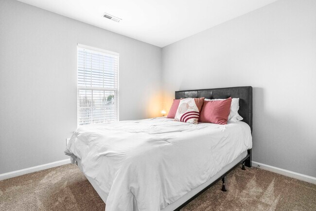 Building Photo - 5334 Berry Creek Cir