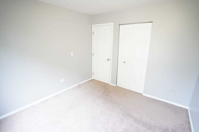 Building Photo - 361 Farnsworth Ct
