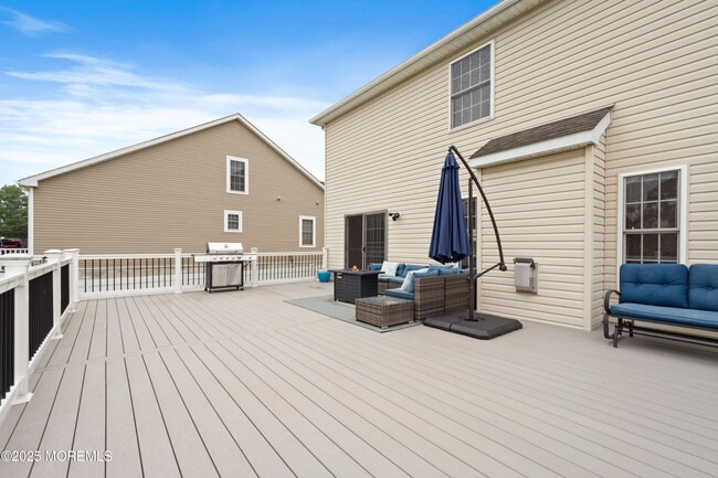 Building Photo - 36 Main St