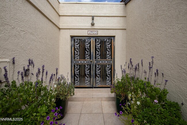 Building Photo - 4953 Lakeridge Terrace W