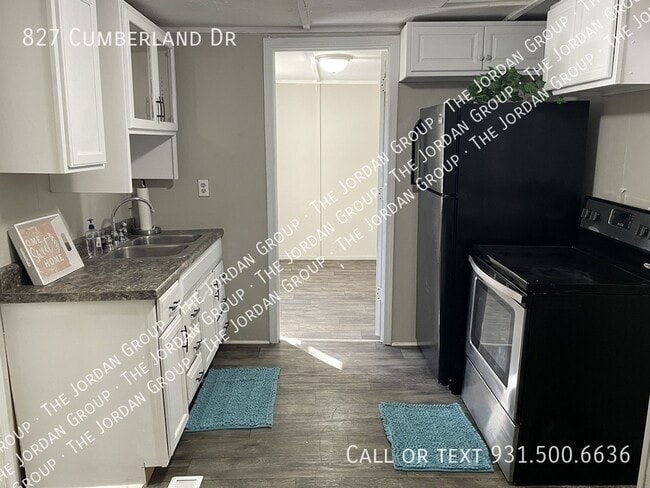 Building Photo - 827 Cumberland Dr