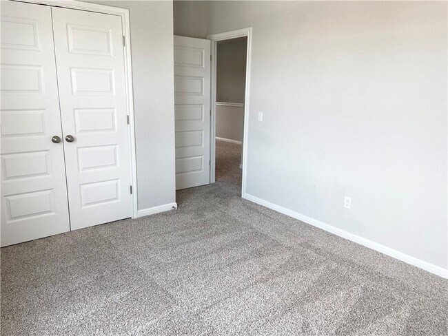 Building Photo - 2216 Limestone Lake Dr