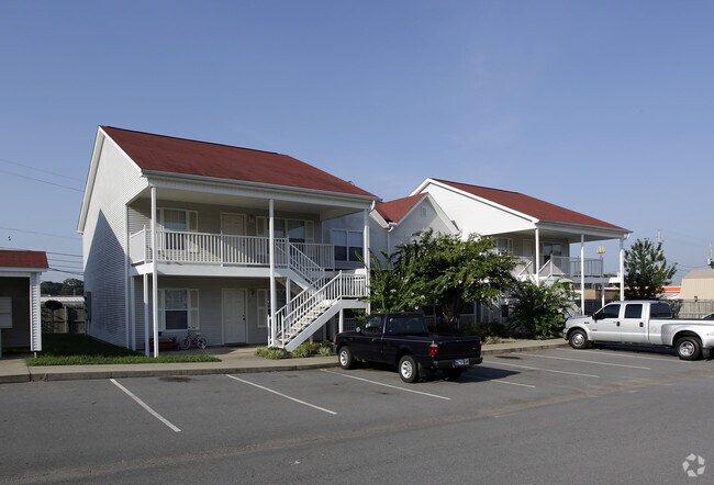 Primary Photo - 34 Oak Grove Cir