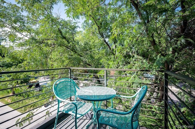 Building Photo - 2224 E 21st Ave