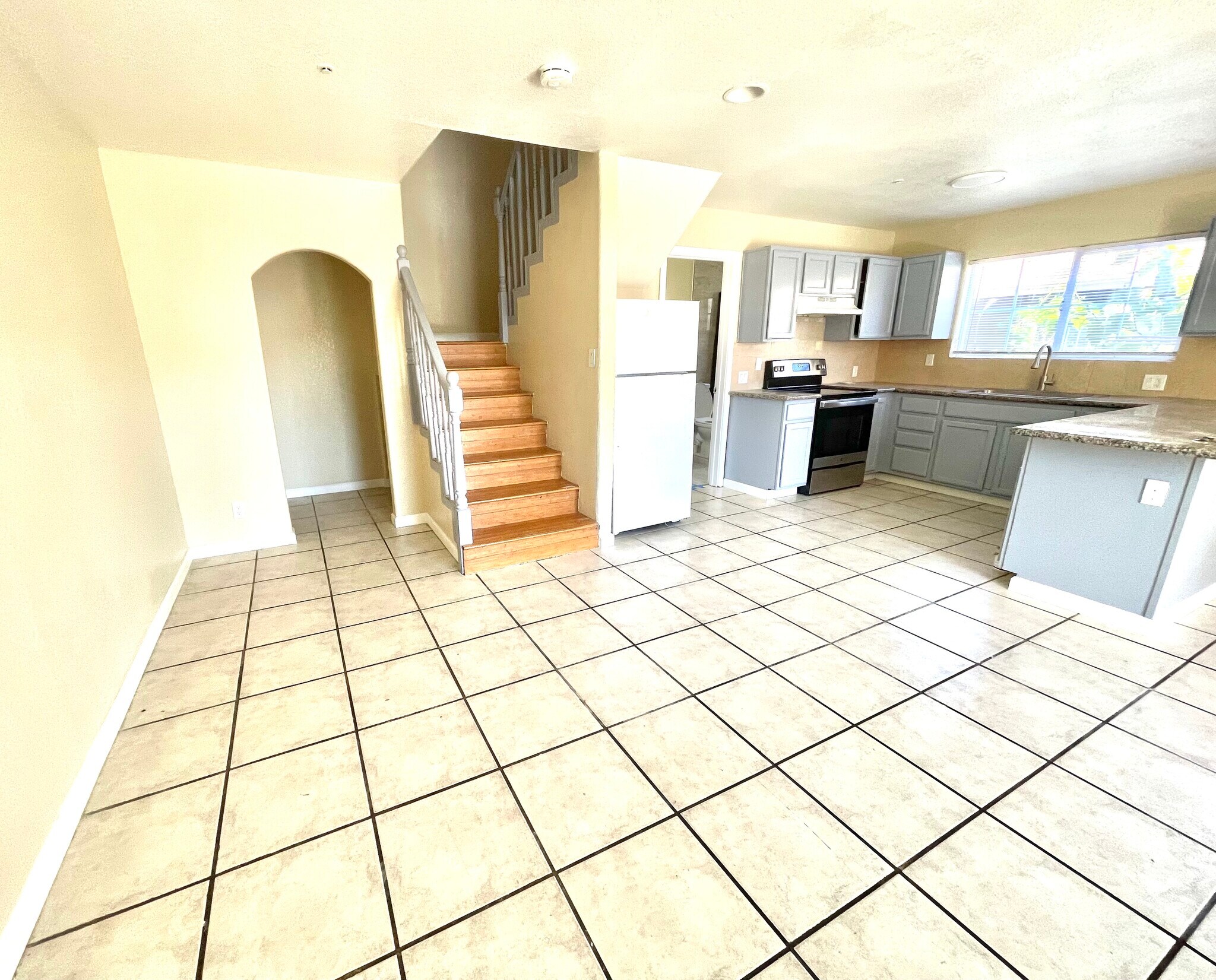 Kitchen & living room - 2951 68th Ave