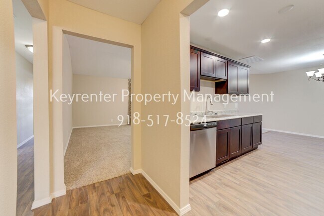 Building Photo - 8041-8041 S 79th E Ave
