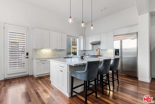 Building Photo - 5734 S Celedon Creek