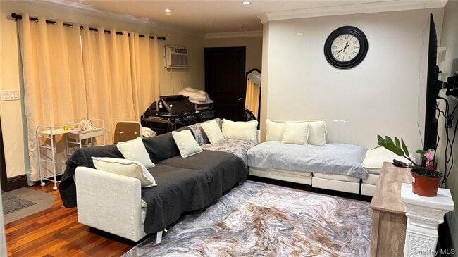 Building Photo - 190-18 Woodhull Ave