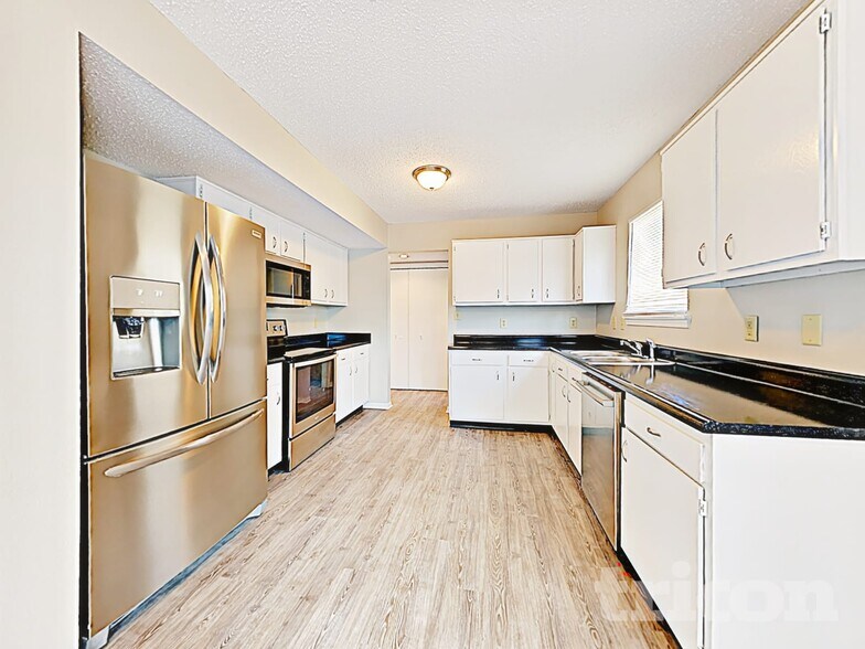 Building Photo - 5136 Dollar Ridge Ln