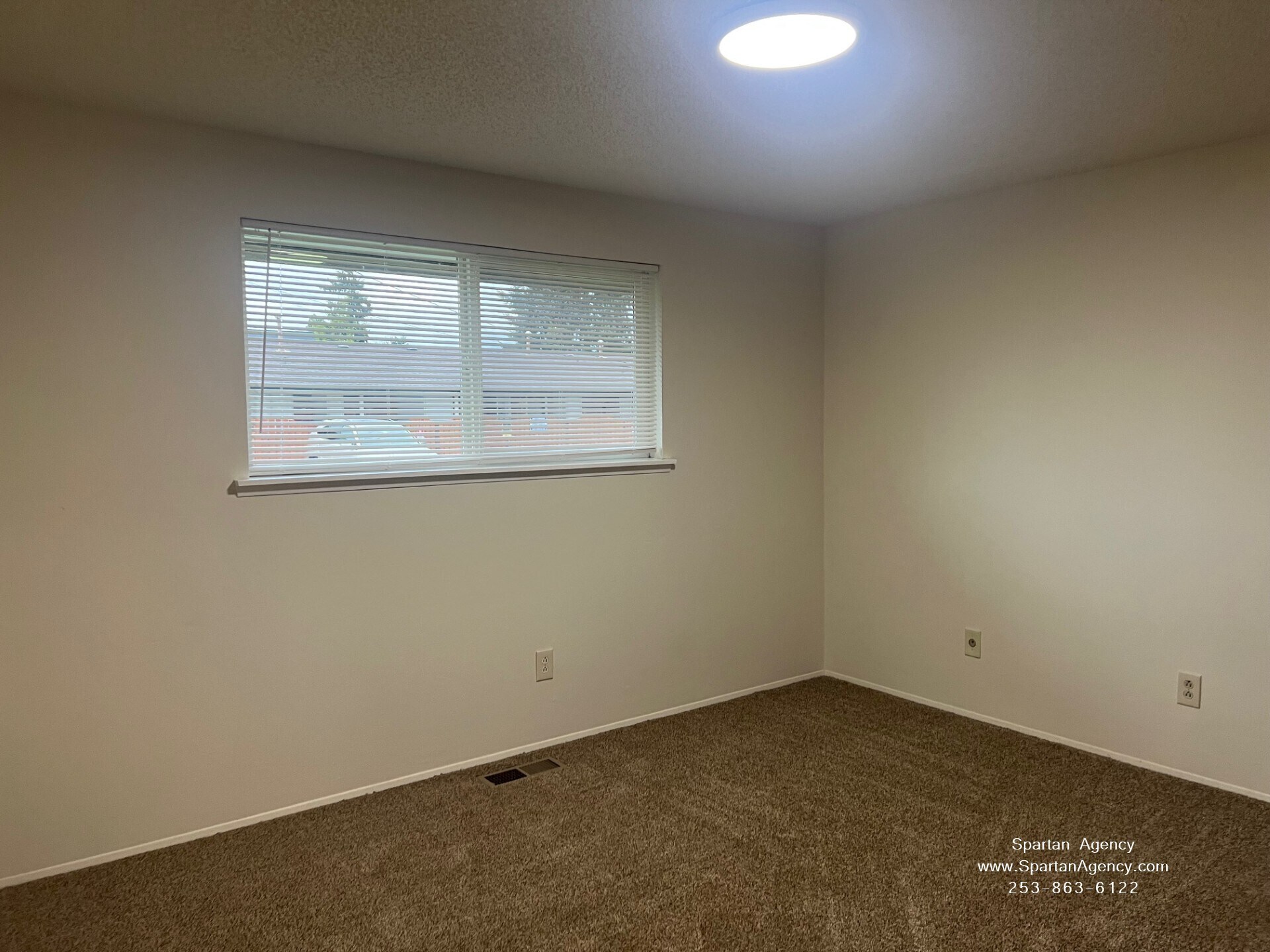 Building Photo - 803 9th St NW