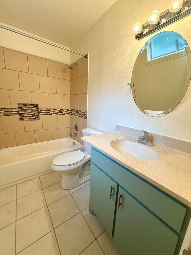 Building Photo - 5422 Winding Way Dr