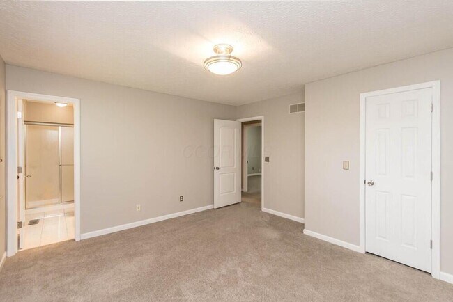 Building Photo - 4040 Carlow Ct