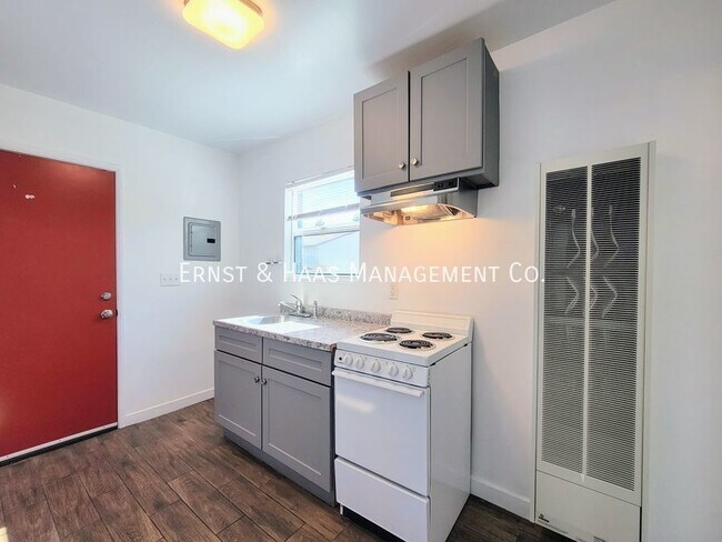 Building Photo - 4514 Linden Ave