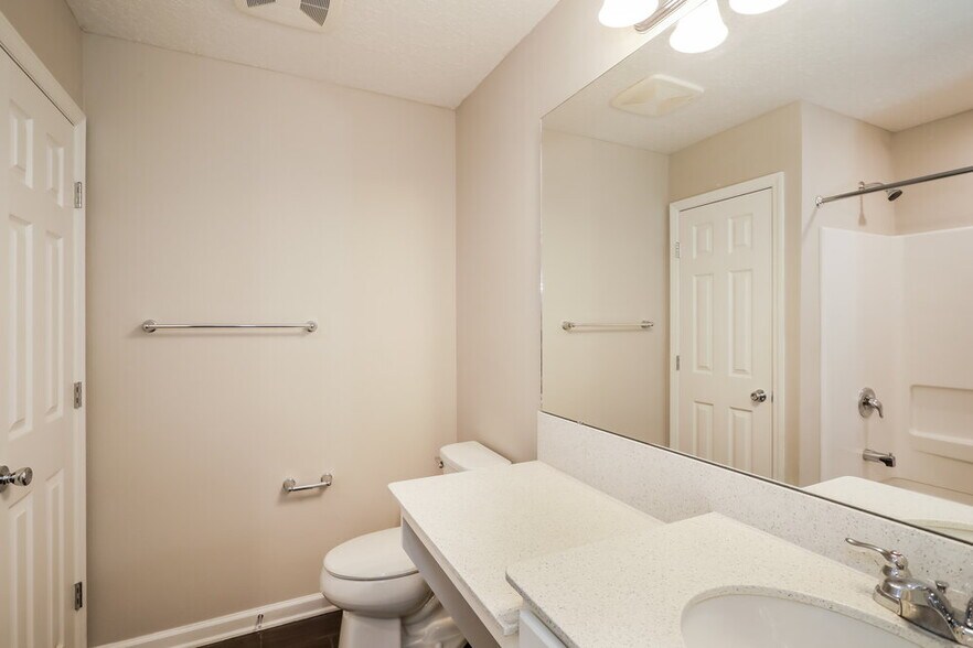 Building Photo - 3020 Angora Bay Dr