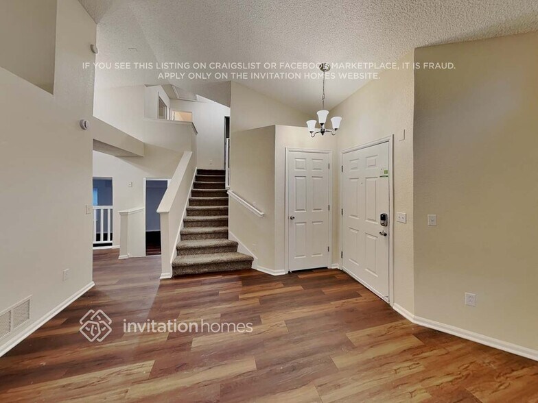 Building Photo - 17319 Lindon Dr